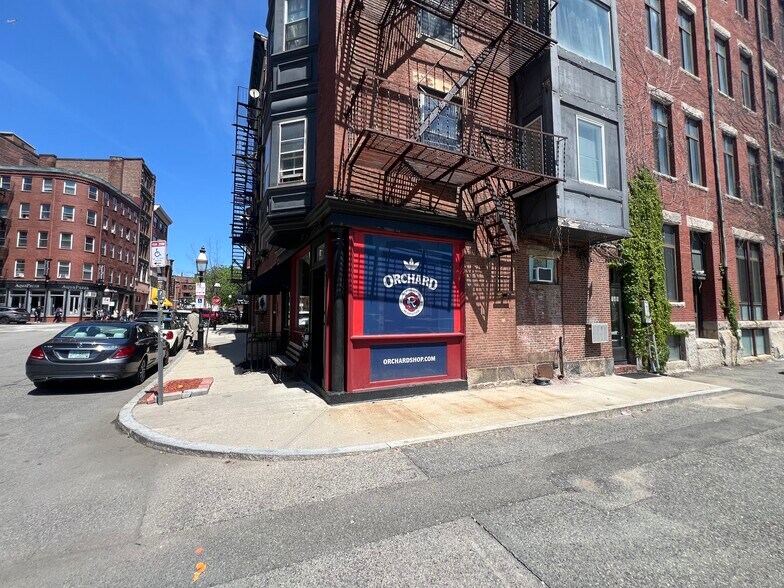 More Photos Of 149 North St, Boston Storefront Retail Residential For Lease