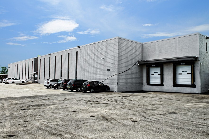 More Photos Of 25 Andrews Dr, Woodland Park Warehouse For Lease