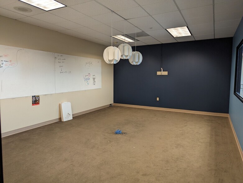 More Photos Of 1406 SE 164th Ave, Vancouver Office For Lease