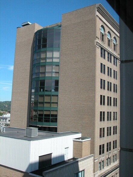 Primary Photo Of 109 Capitol St, Charleston Office Residential For Lease