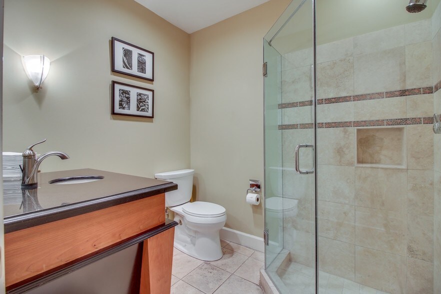 More Photos Of 325 Bridge St, Franklin Office For Sale