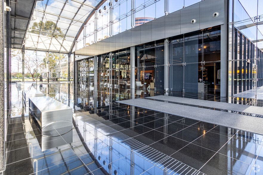 More Photos Of 600 Anton Blvd, Costa Mesa Unknown For Lease