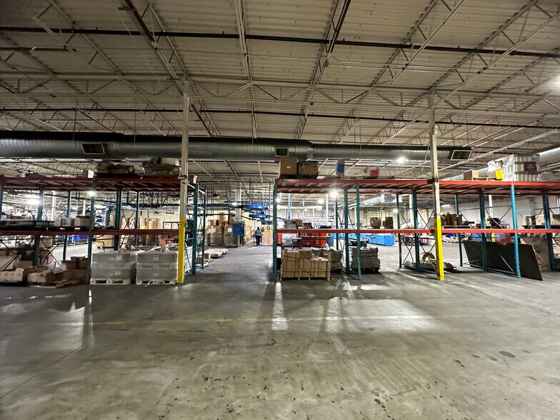 More Photos Of 311 W Central, Valdosta Manufacturing For Sale