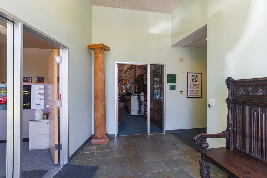 More Photos Of 721 Colorado Ave, Palo Alto Office For Sale