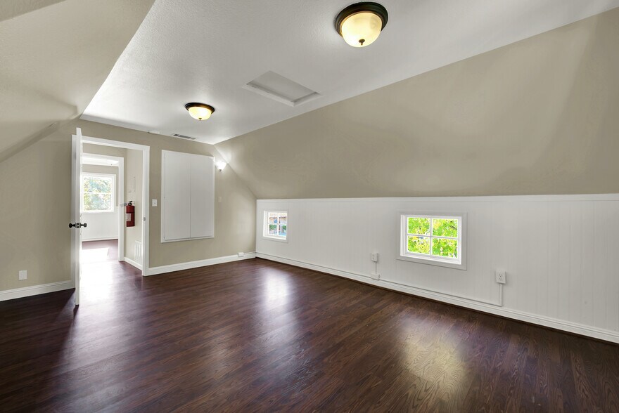 More Photos Of 354 Cernon St, Vacaville Office For Sale