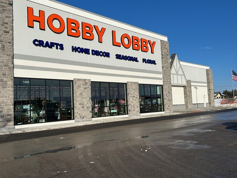 More Photos Of 1401 W Main St, Gaylord Unknown For Lease