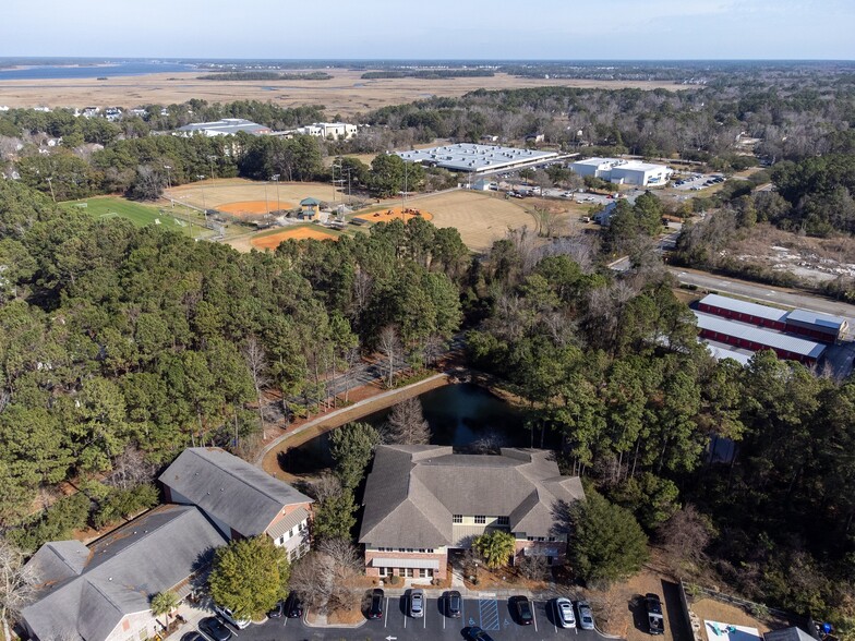 More Photos Of 497 Bramson Ct, Mount Pleasant Office For Lease