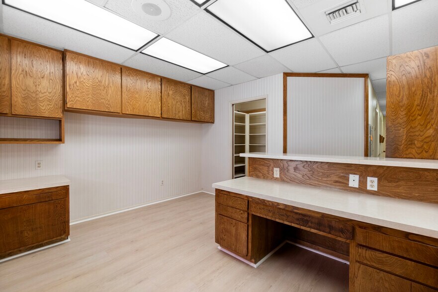 More Photos Of 361-397 N San Jacinto St, Hemet Medical For Sale