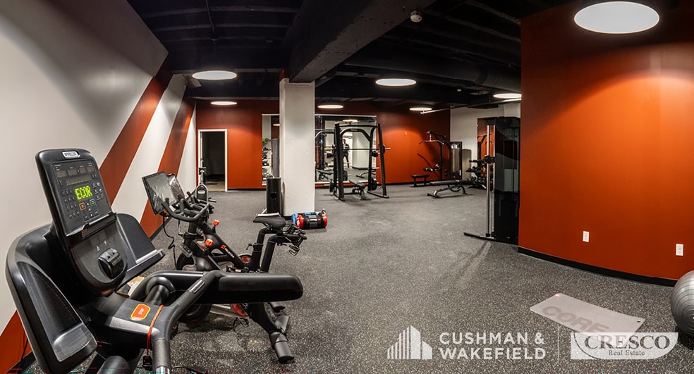 More Photos Of 1020 Bolivar Rd, Cleveland Office For Lease