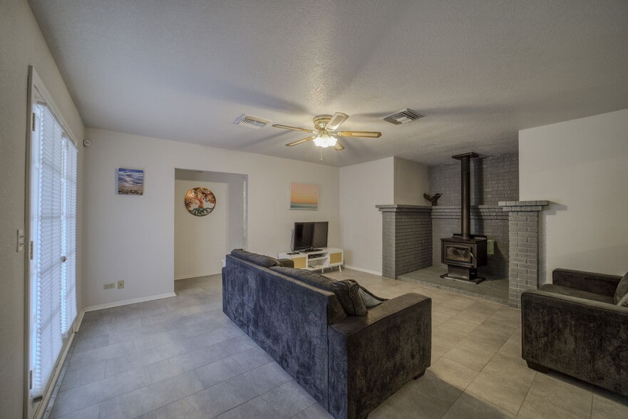 More Photos Of 5201 S Highway 95, Fort Mohave Storefront Retail Office For Sale