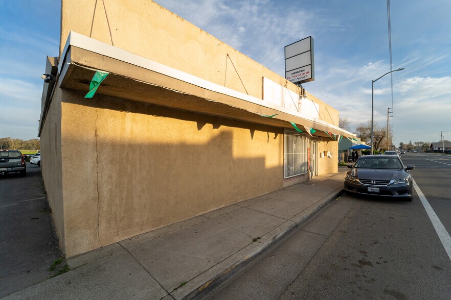 More Photos Of 5037-5041 Olivehurst Ave, Olivehurst Freestanding For Sale