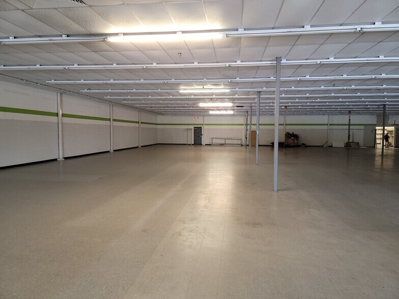 More Photos Of 908 Anderson St, Piedmont General Retail For Lease