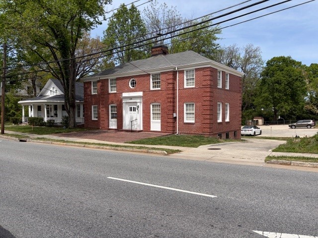 Primary Photo Of 208 W Fisher Ave, Greensboro Apartments For Sale