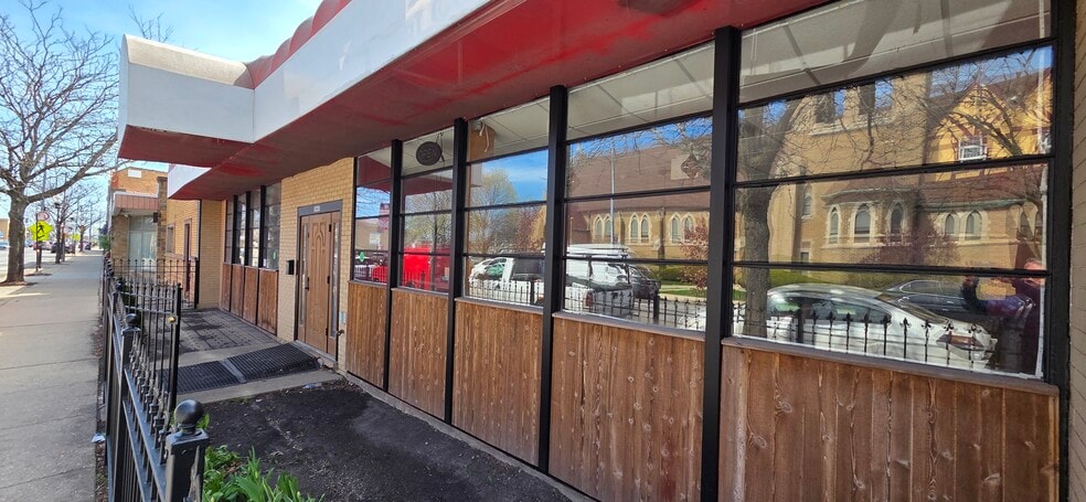 More Photos Of 5445 W Diversey Pky, Chicago Restaurant For Sale