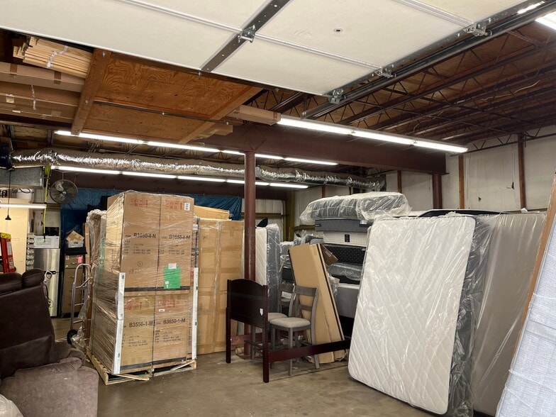 More Photos Of 2108 Browns Bridge Rd, Gainesville Freestanding For Lease