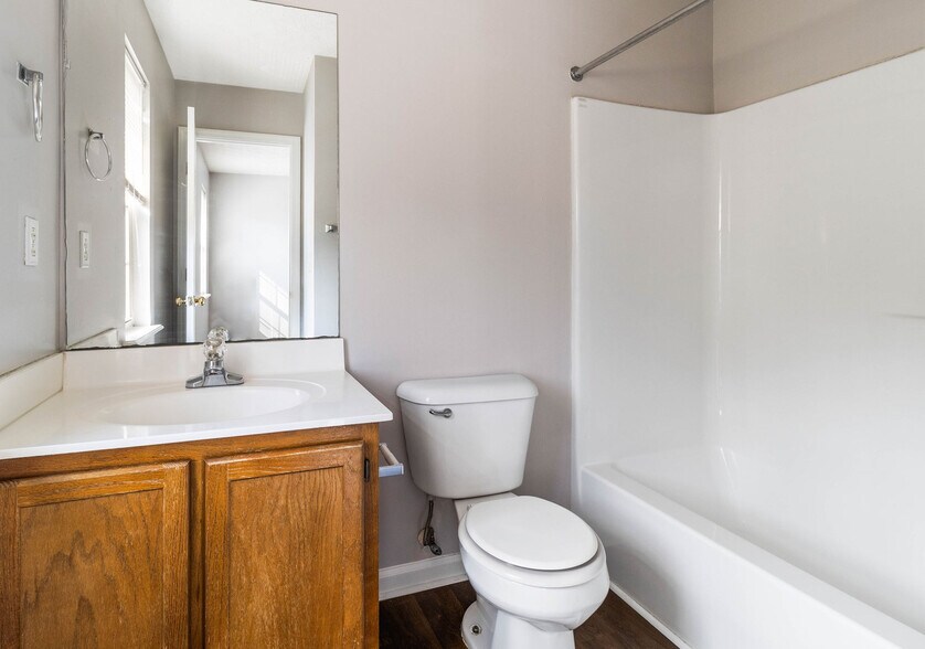 More Photos Of 3353-3375 Cove Lake Dr, Lexington Apartments For Sale