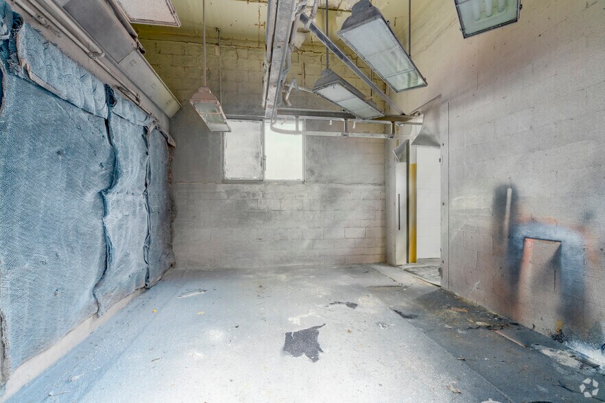 More Photos Of 12357 E Eight Mile Rd, Warren Industrial For Sale