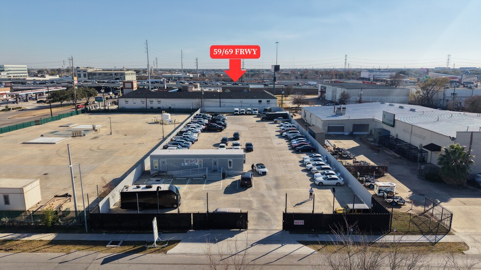 Primary Photo Of 6011 Skyline Dr, Houston Auto Dealership For Lease