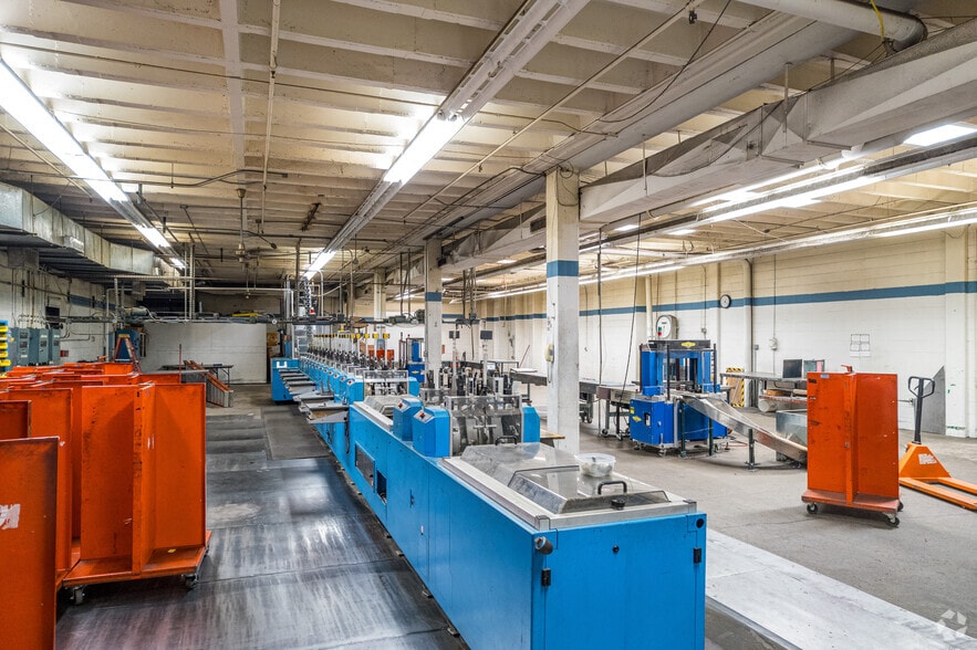 More Photos Of 1301 Lamar St, Wichita Falls Light Manufacturing For Lease