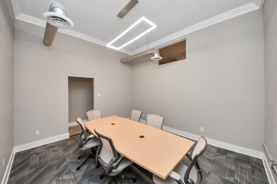 More Photos Of 4123 Highway 90, Brookshire Office For Sale