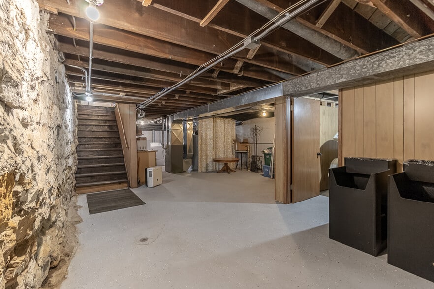 More Photos Of 25 S Park Ave, Le Center General Retail For Sale