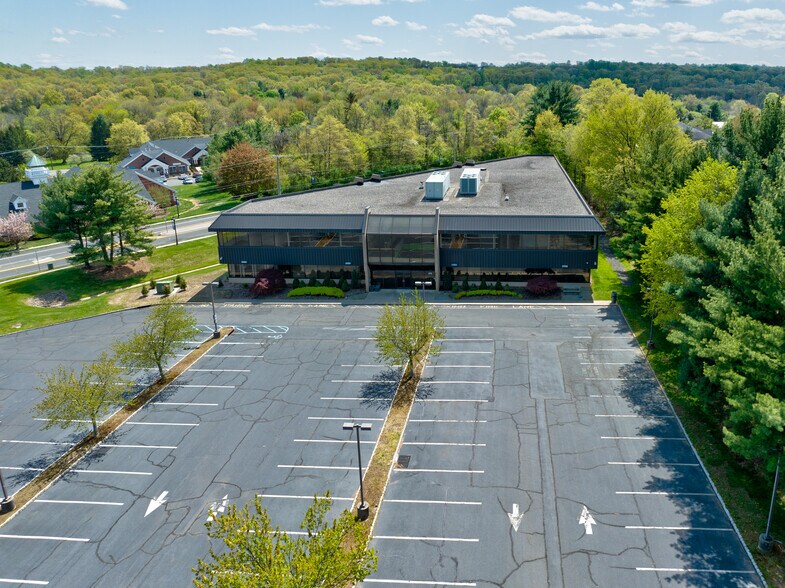 More Photos Of 67 Mountain Blvd, Warren Office For Lease