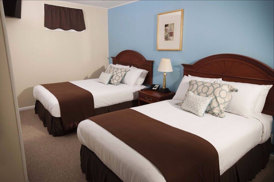 More Photos Of 211 Mail Rd, Barryville Hotel For Sale