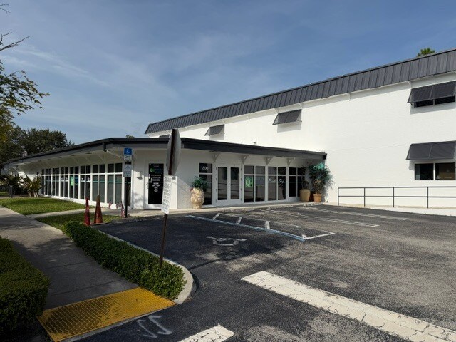 More Photos Of 800 W Indiantown Rd, Jupiter Storefront Retail Office For Sale