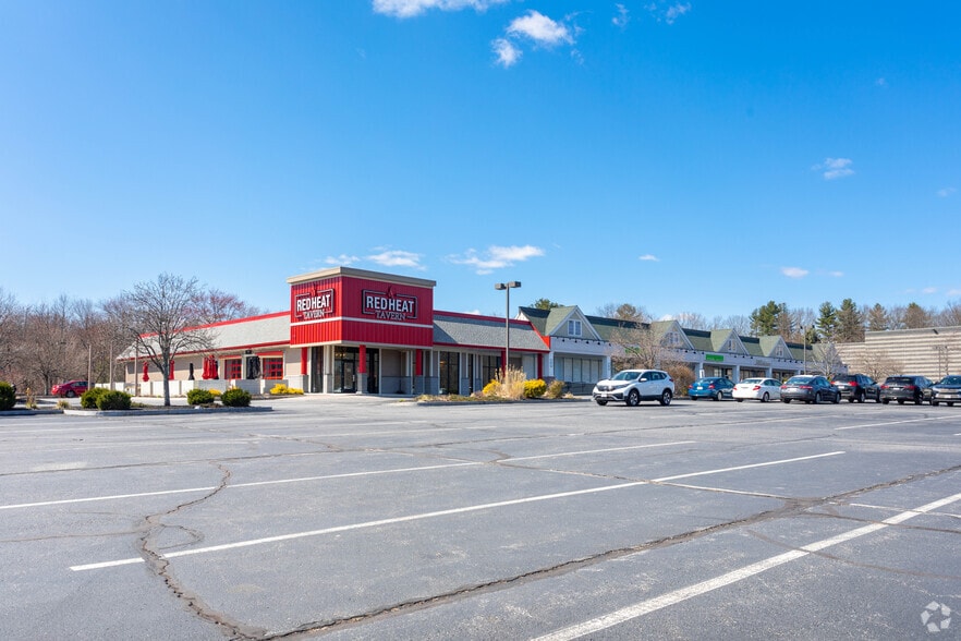 More Photos Of 225-227 Turnpike Rd, Westborough Storefront For Lease
