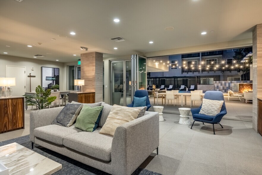 More Photos Of 1111 Wilshire Blvd, Los Angeles Apartments For Lease