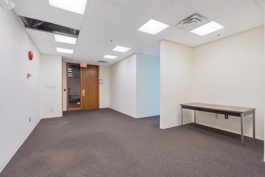 More Photos Of 344 W Genesee St, Syracuse Loft Creative Space For Lease