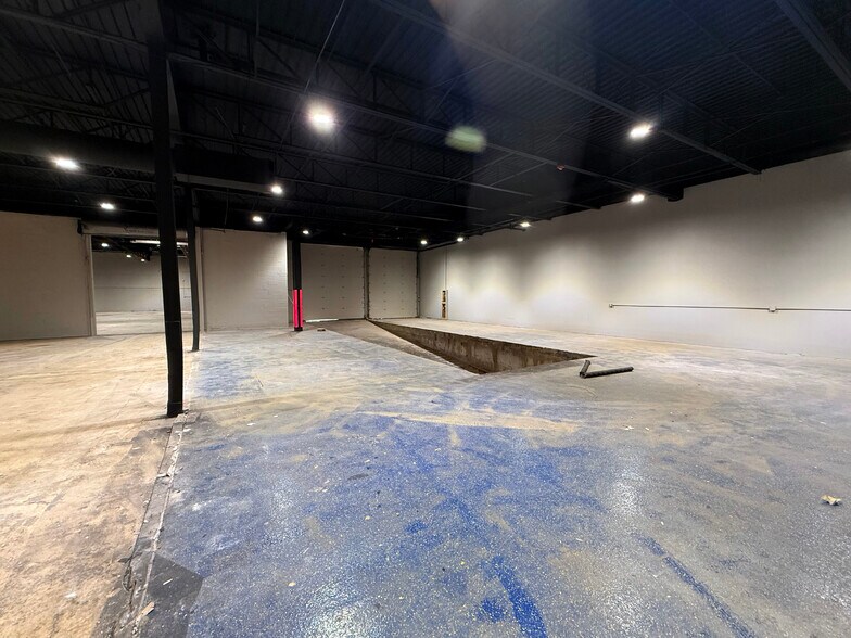 More Photos Of 19300-19400 Allen Rd, Melvindale Manufacturing For Lease