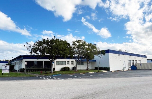 More Photos Of 3318 SW 2nd Ave, Fort Lauderdale Warehouse For Lease