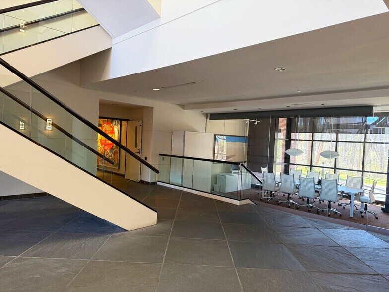 More Photos Of 846 University Ave, Norwood Office For Lease