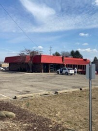 More Photos Of 660 N Cedar St, Mason Restaurant For Sale