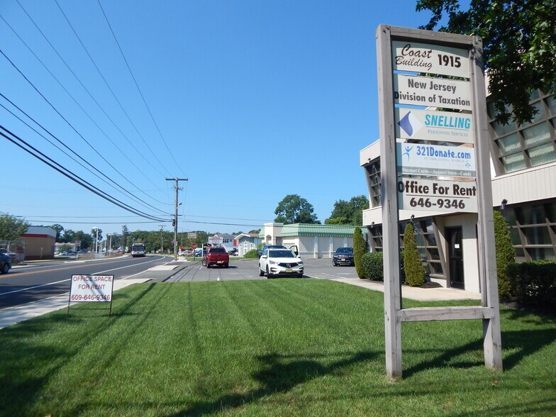 More Photos Of 1915 New Rd, Northfield Office For Lease