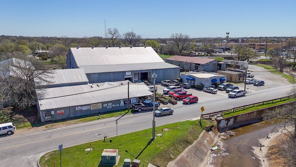 More Photos Of 320 N Bell Ave, Denton Land For Sale