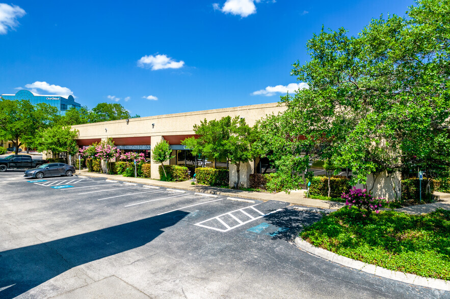 Primary Photo Of 1006-1030 Central Pky S, San Antonio Office For Lease