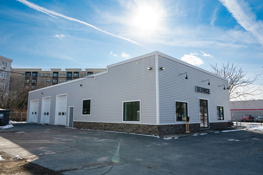 More Photos Of 42 County St, Attleboro Unknown For Lease