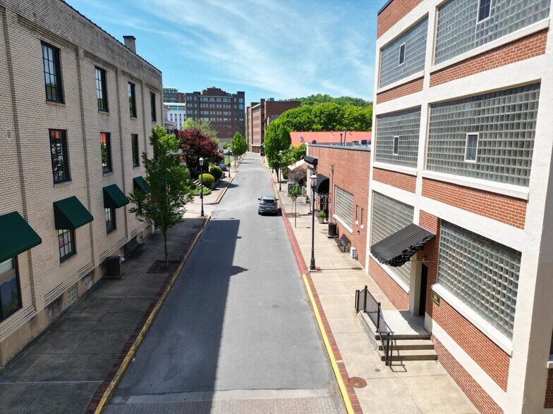 More Photos Of 50 Clay St, Morgantown Office Residential For Lease