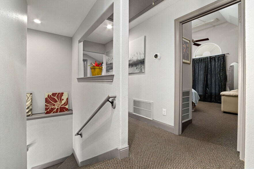 More Photos Of 363 W Main St, Lewisville Medical For Lease