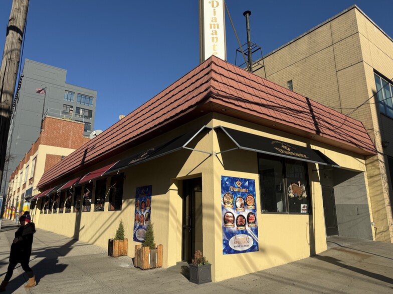 Primary Photo Of 45-55 Van Dam St, Long Island City Restaurant For Lease