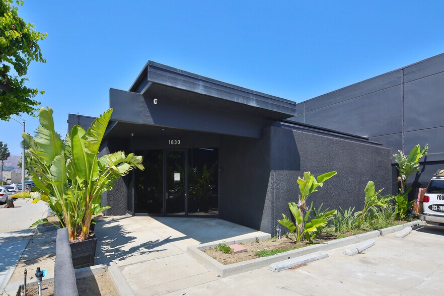 More Photos Of 1919 W Empire Ave, Burbank Unknown For Lease