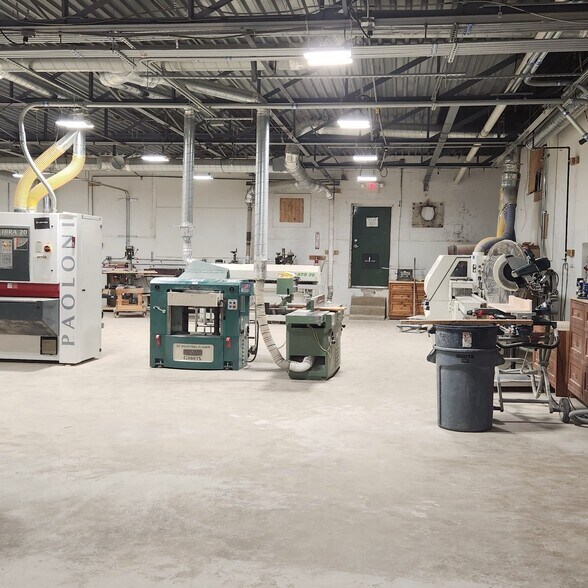 More Photos Of 1318 Kossuth St, Bridgeport Industrial For Sale