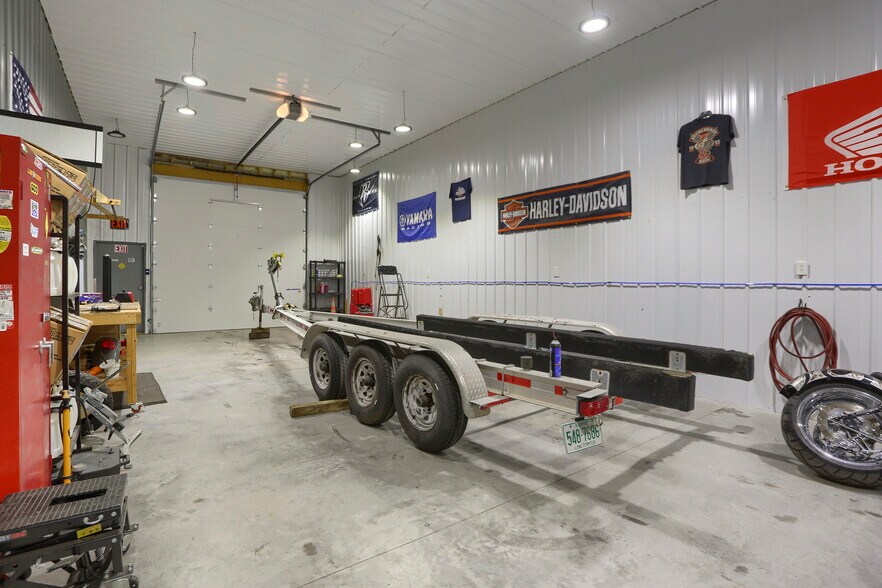 More Photos Of 164 W 4th St, Lewistown Auto Repair For Sale