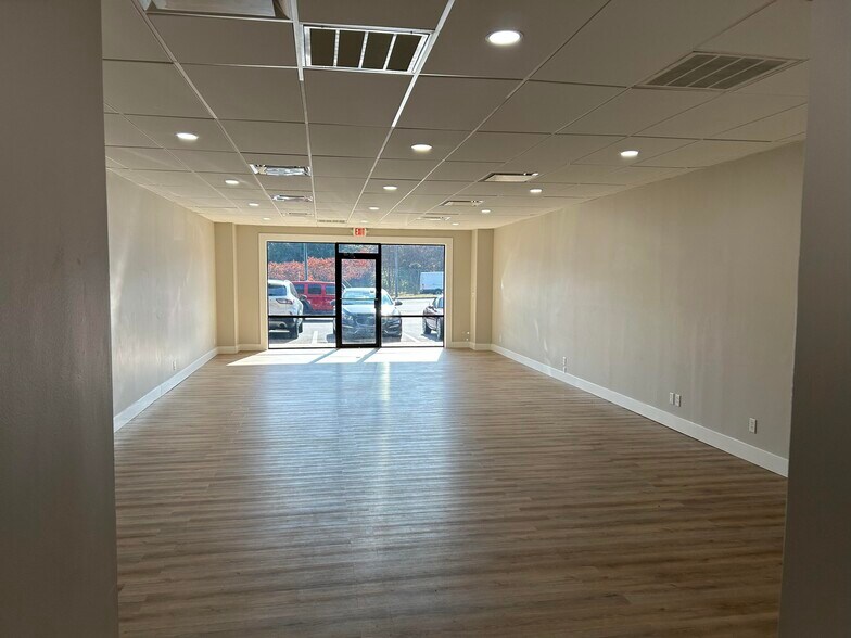 More Photos Of 242 W Wade Hampton Blvd, Greer General Retail For Lease