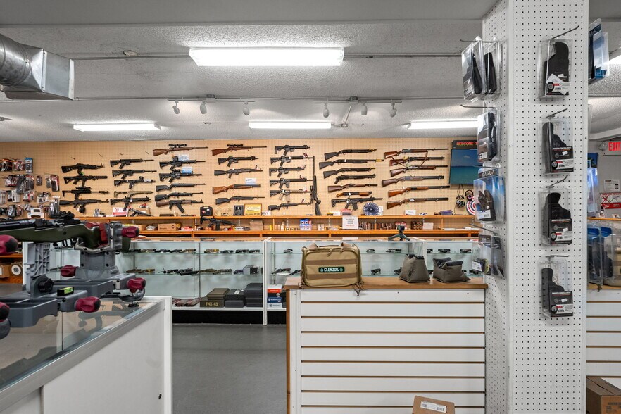 More Photos Of 6123 Ridge Rd, Port Richey Freestanding For Sale