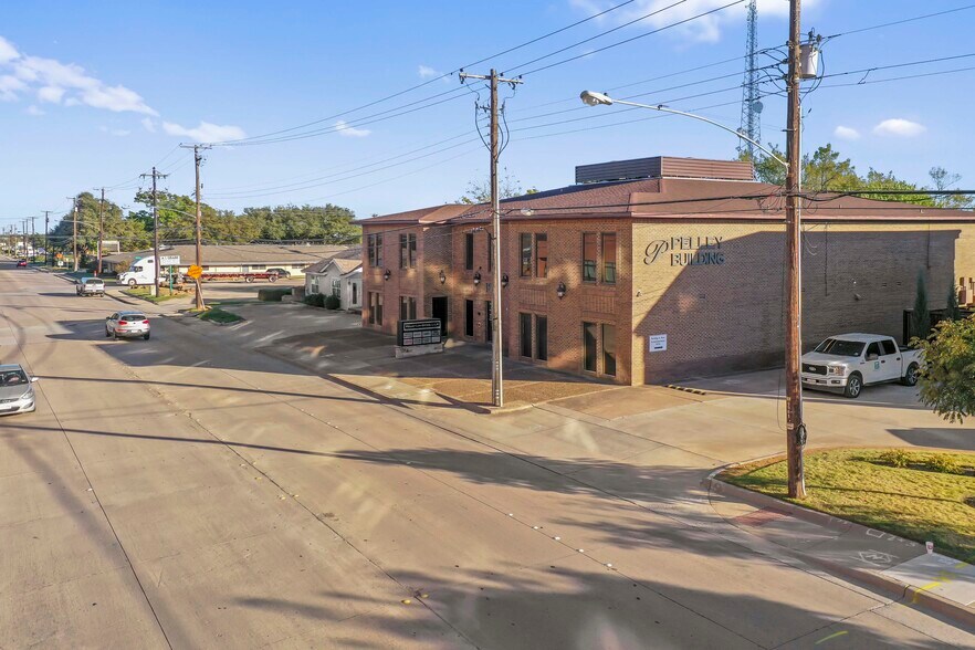 More Photos Of 1312 E 14th St, Plano Office For Sale