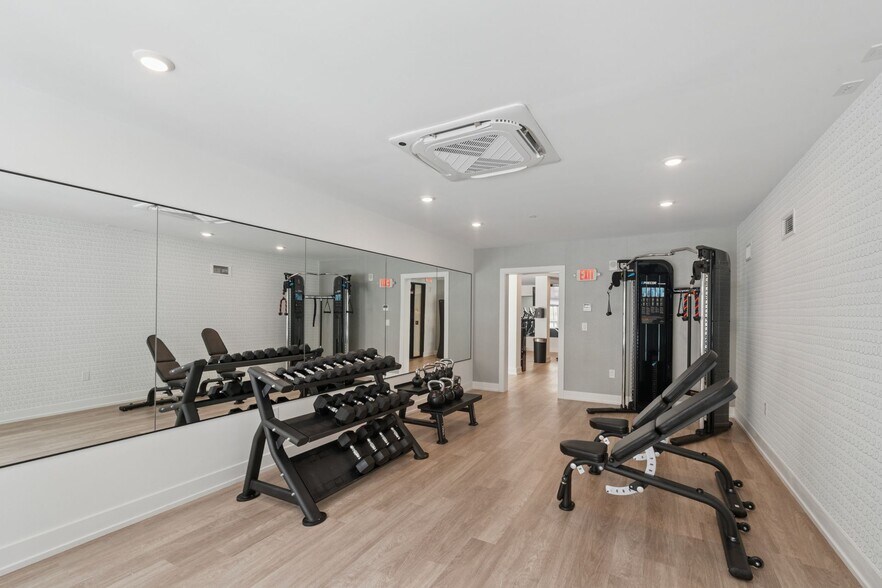 More Photos Of 922 N Broad St, Philadelphia Apartments For Lease