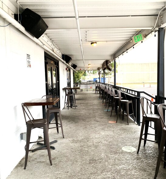More Photos Of 100 W Livingston St, Orlando Restaurant For Lease